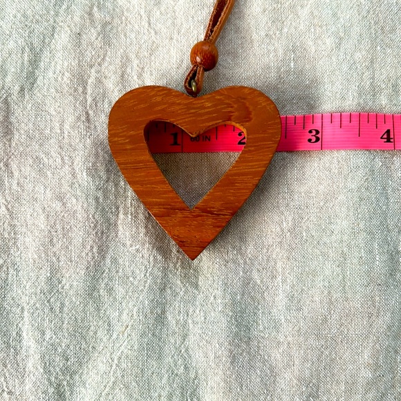 Vintage Wooden Heart Necklace - Picture 5 of 7